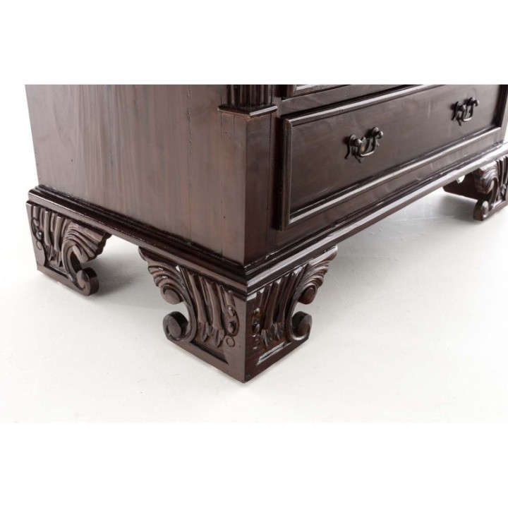 Schrank Thomson